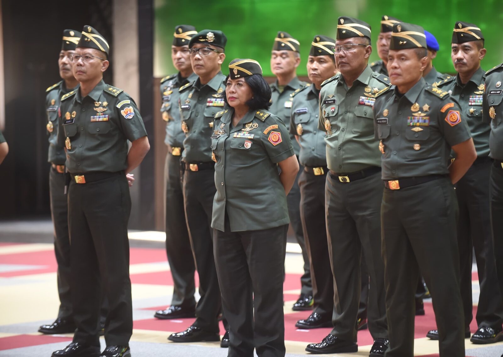 Wakasad Terima Laporan Kenaikan Pangkat 46 Pati TNI AD, Salah Satunya Mayjen Kowad Pertama